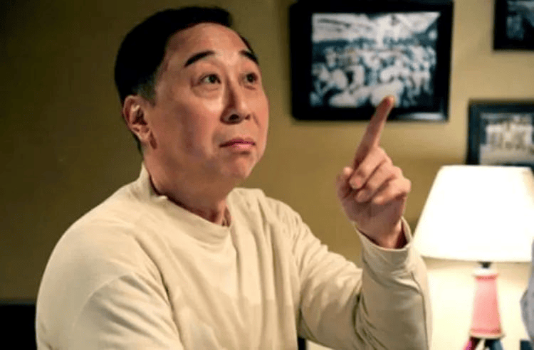 看了3位老艺术家冯巩,潘长江和陈佩斯开的车,才知道差距有多明显!