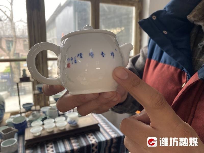 探寻经济活力潍面孔丨巧手匠心他用陶瓷作品讲好潍坊故事