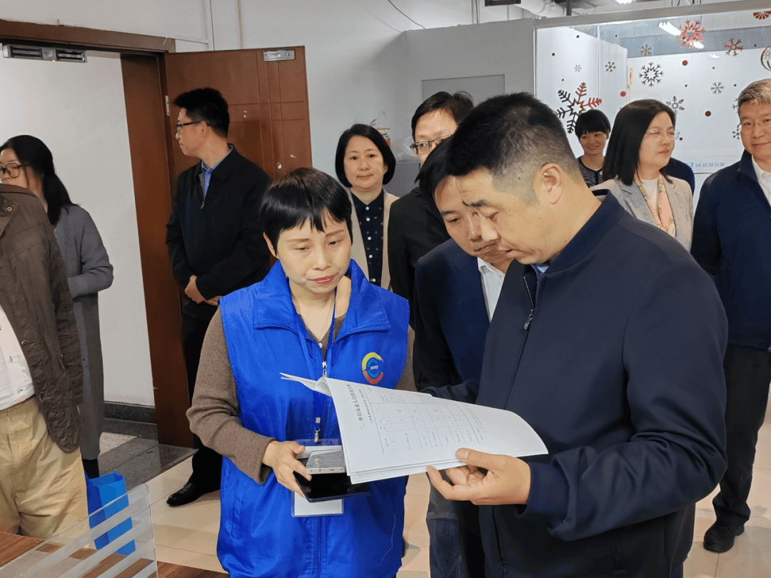 区委副书记区长惠海涛调研第五次全国经济普查登记工作