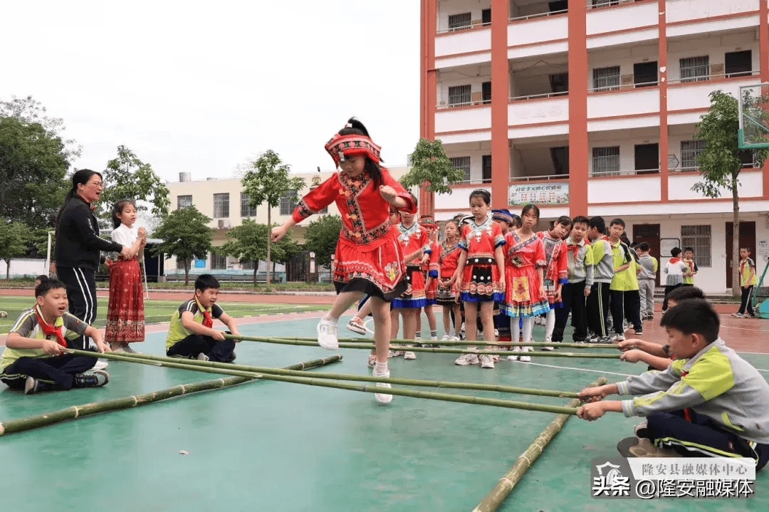 隆安县第三小学图片