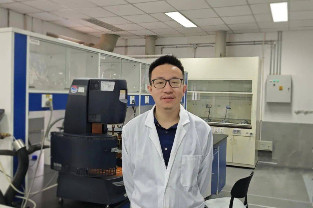 榜样光芒锐意创新砺行致远记306所创新先进个人汪东