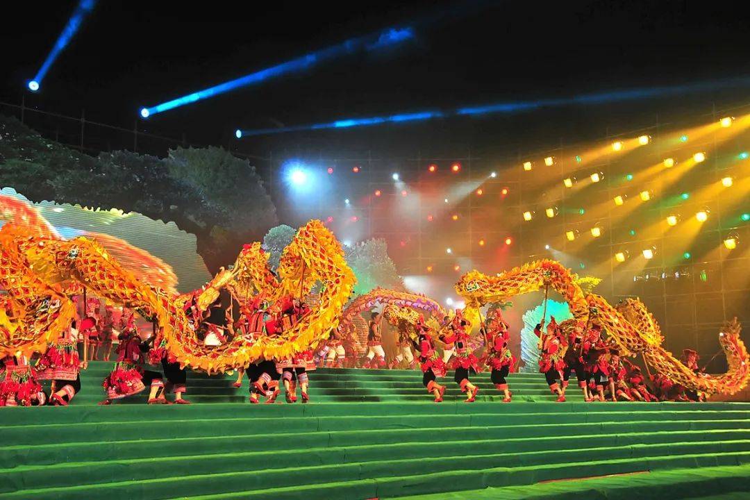 四龙降临来看看石屏的龙吧