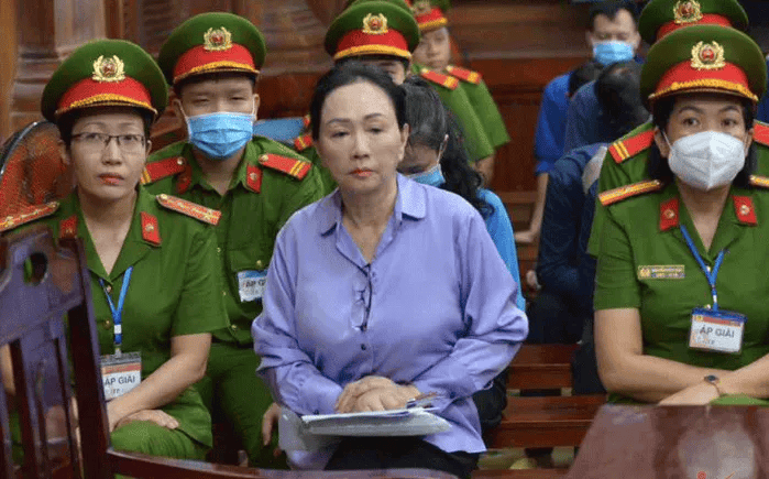 李嘉诚欲接手 "越南最大金融诈骗案"有关资产_张美兰_进行_集团