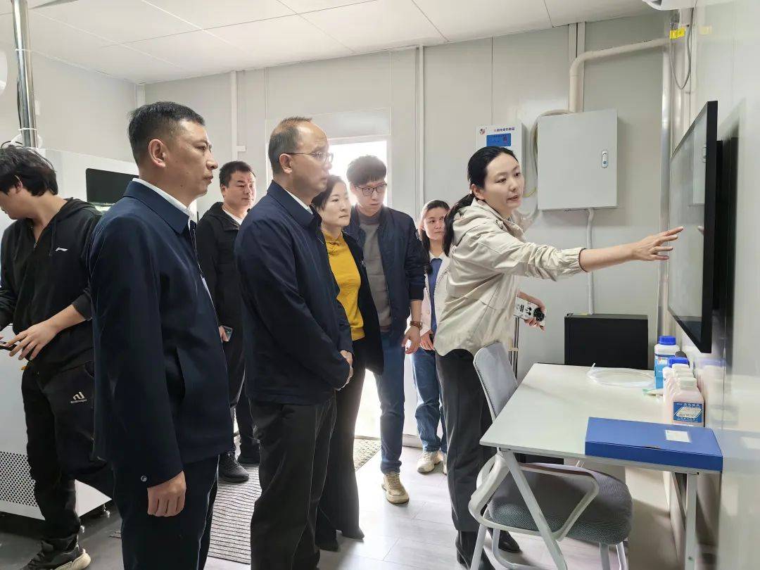 张武调研长沙市生态环境监测工作