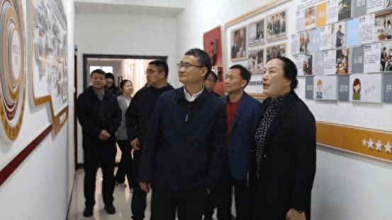 宁波市江北区总工会领导到黄商集团调研