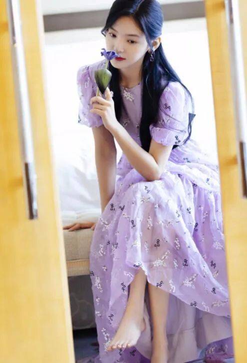 内衣模特章若楠,网友直呼太顶了!