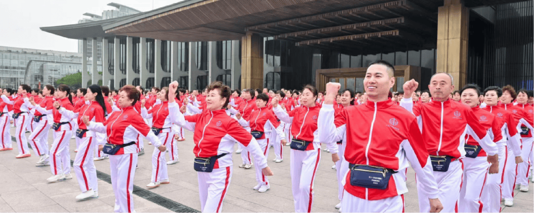 2024《点赞新时代》万人广场舞挑战赛为了进一步推广全民健身理念