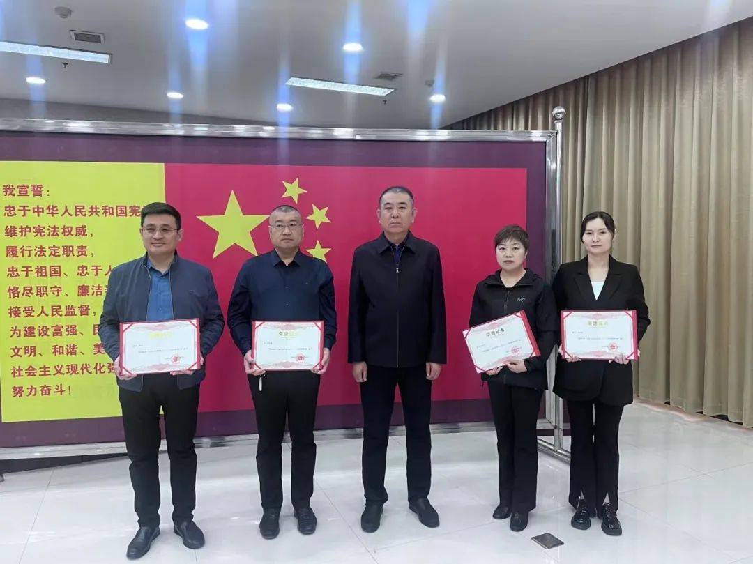 望都县十七届人大常委会召开第20次会议