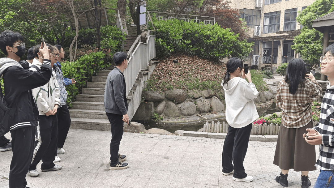 见习共成长根值教育梦记杭州师范大学教育技术学院见习生来我校见习