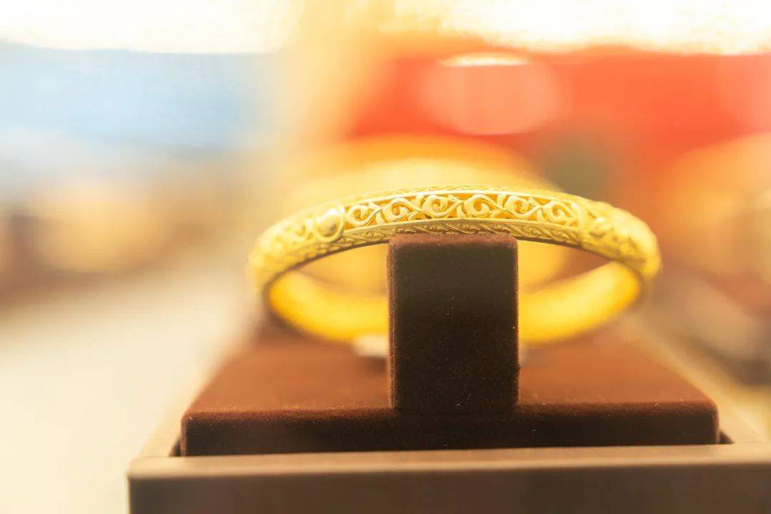 06银饰品满1000元减400元买黄金,买放心!认准扬州老字号天元金店!