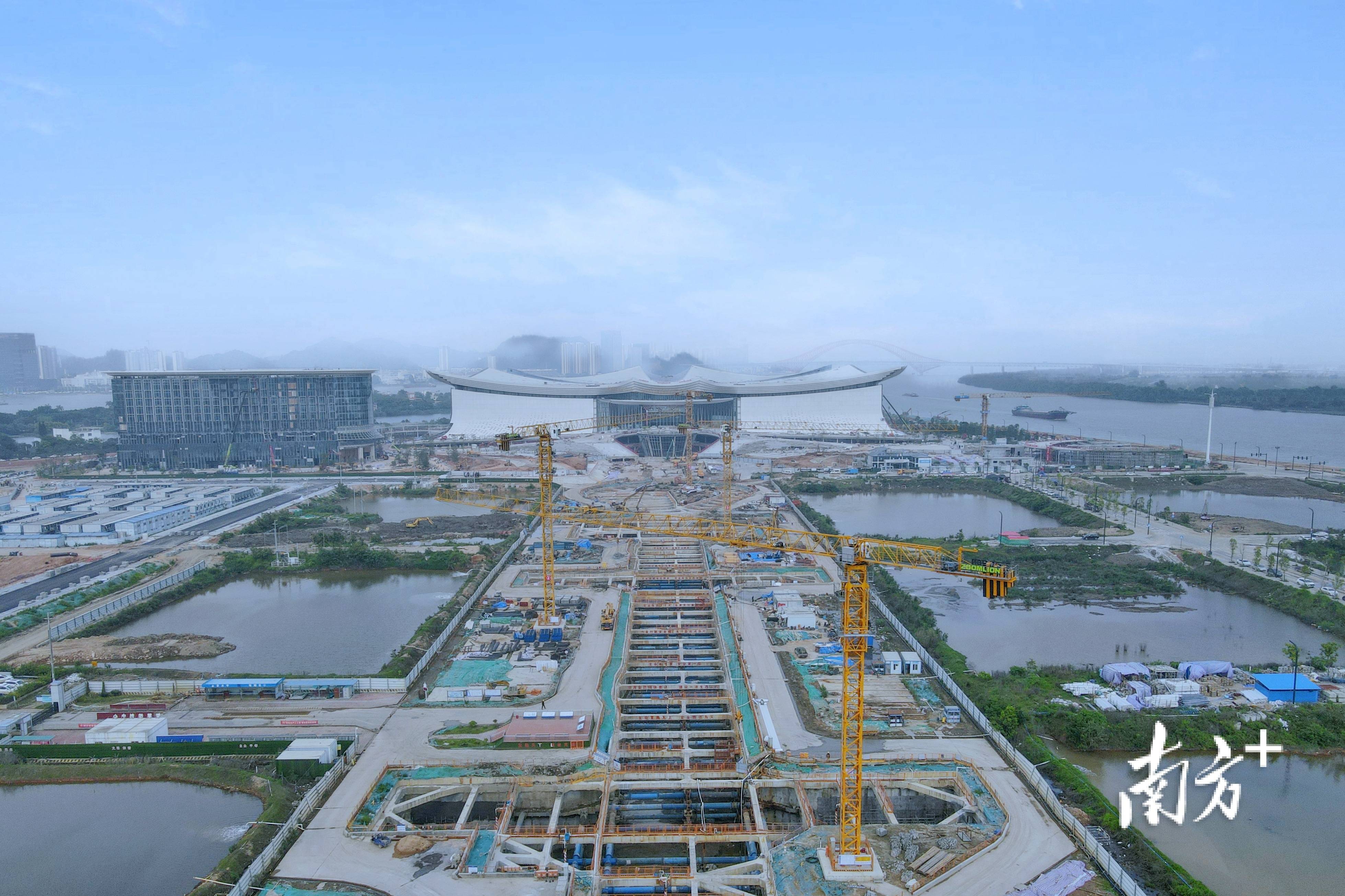 南沙横沥岛尖主骨架路网雏形基本显现