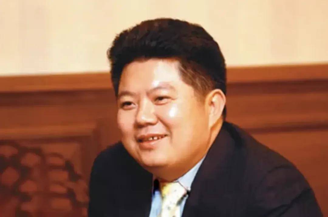 深圳最牛车牌梅州大老板返乡