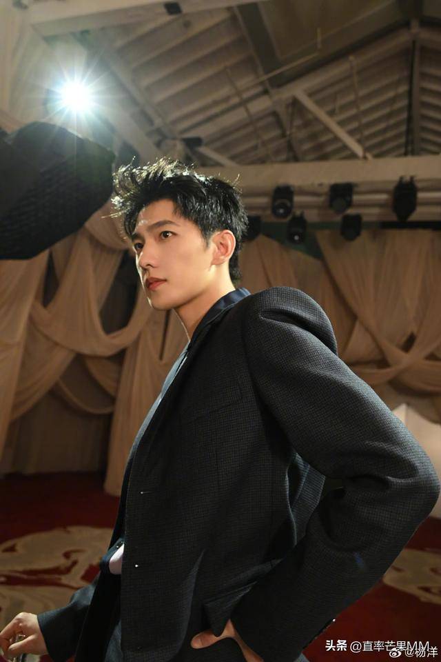 还是那个杨洋帅得依旧让人很安心