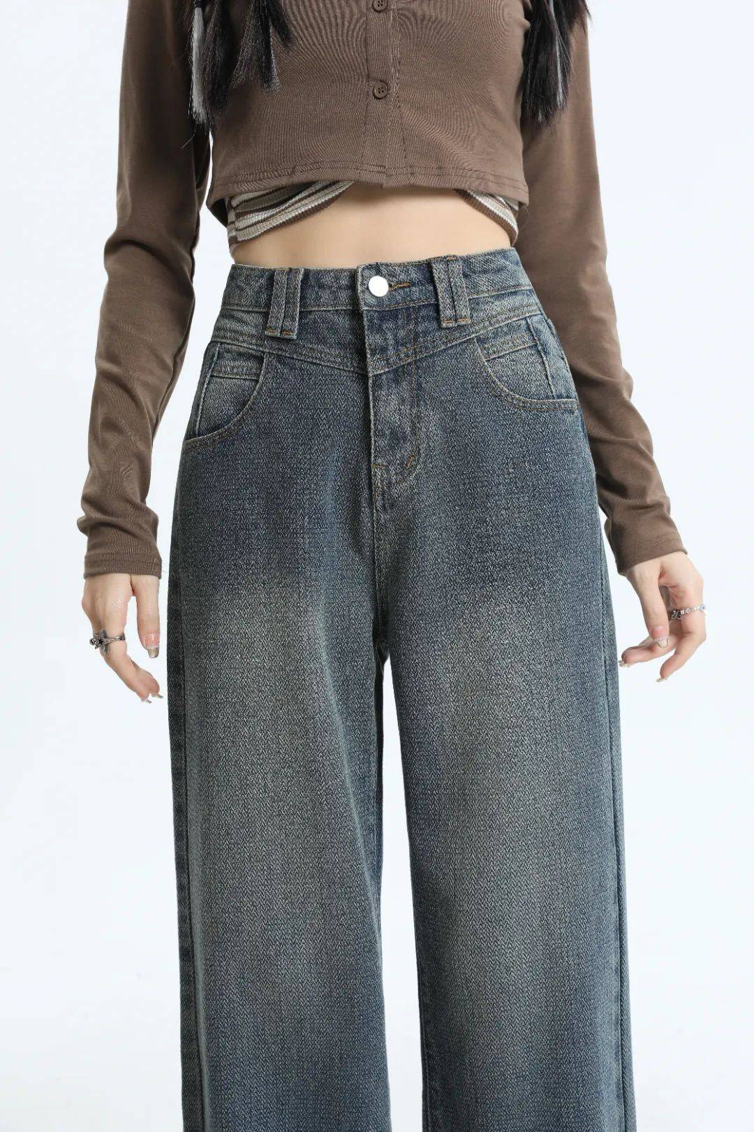 财务香姐,身高165cm体重120斤,穿上后胯宽腿粗全遮住了,只有你自己