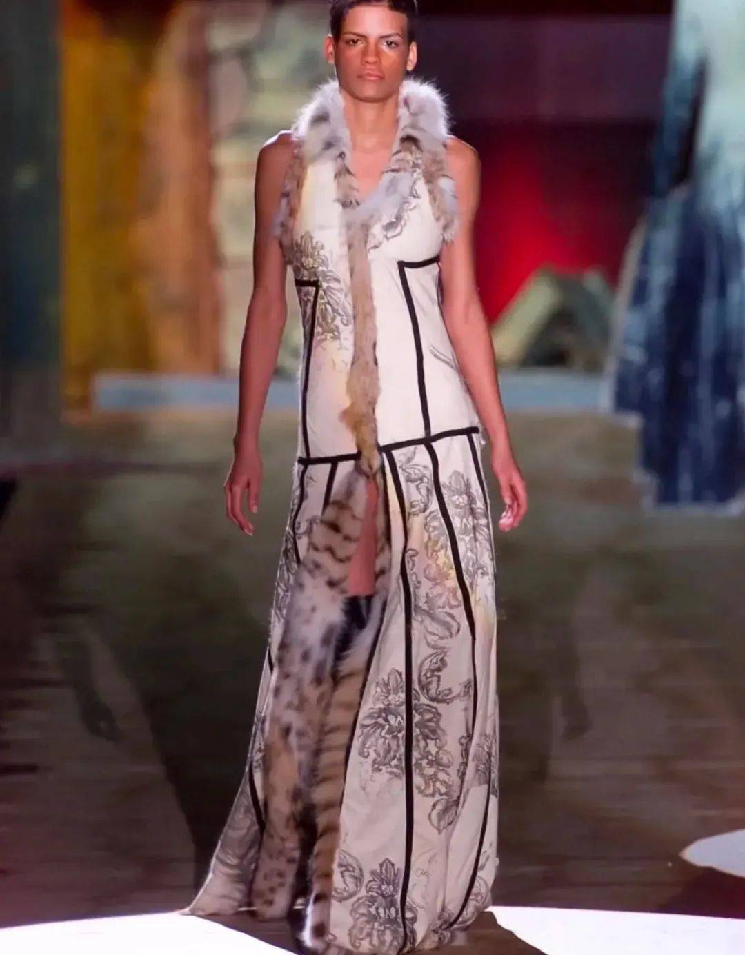 聚焦传奇意大利设计师robertocavalli逝世曾被誉为豹纹之王