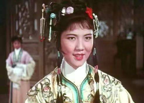 92岁吕瑞英获白玉兰戏剧奖特殊贡献奖她凭什么从红娘演到薛宝钗