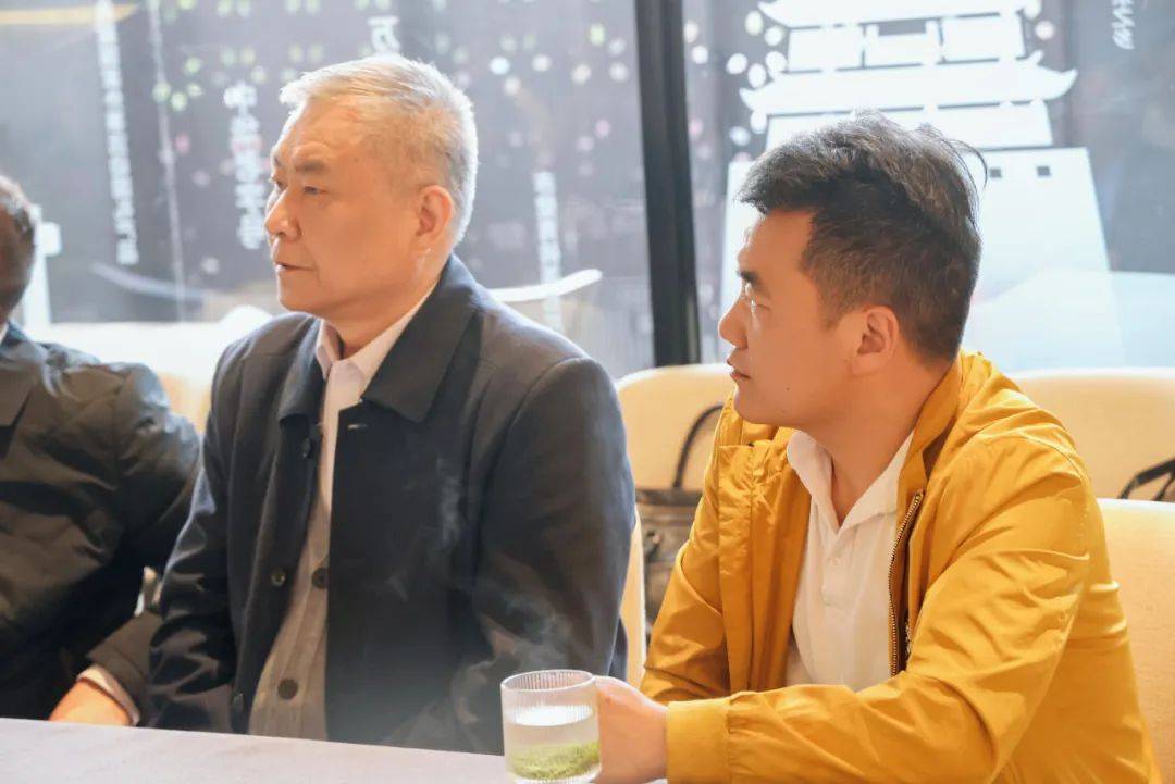 赤壁市第二届百家茶馆进茶园暨春茶品鉴交易会成功举行