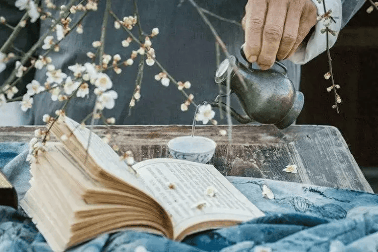 为何是“一壶浊酒”_意象_杜甫_诗文