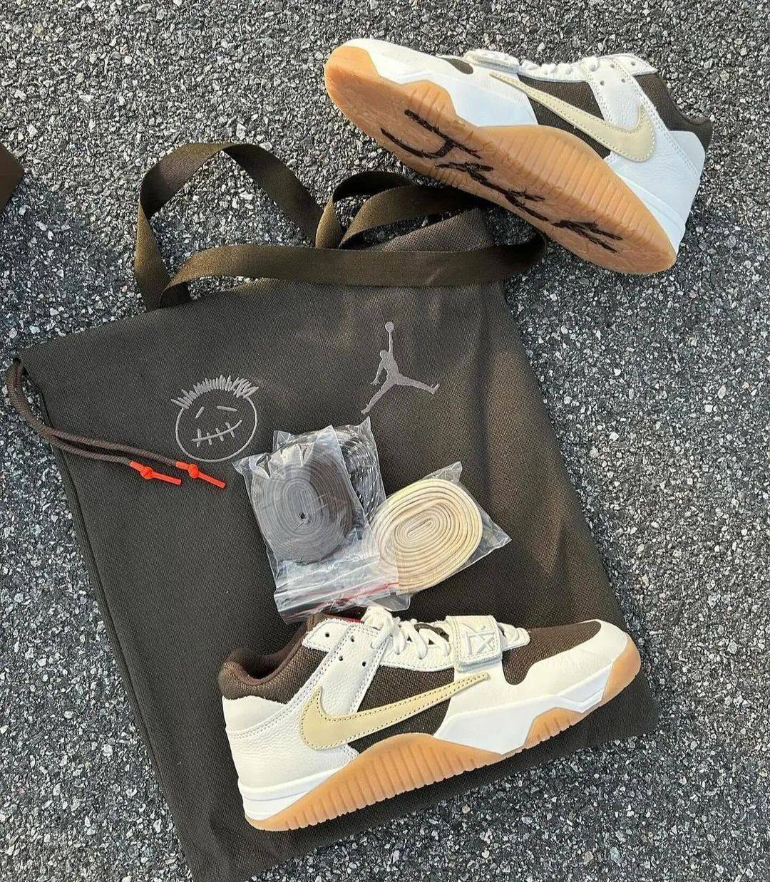 10w货量的travisscott新款倒钩这次会让nike翻车吗