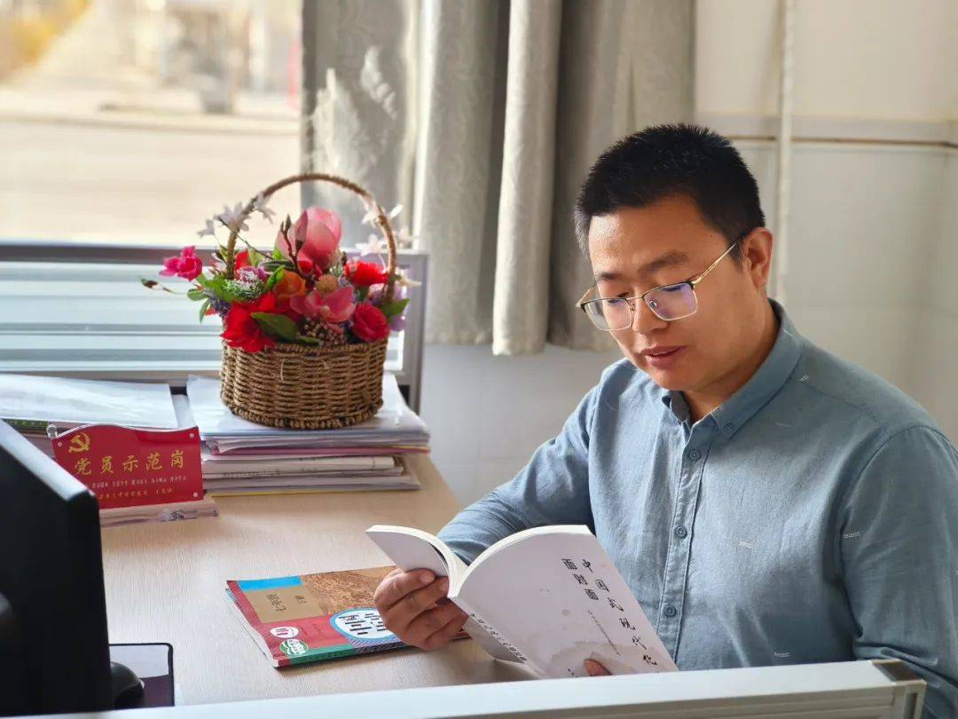 金塔县第三中学一线教师教育工作的感悟和经验,是弥足珍贵的教育财富.