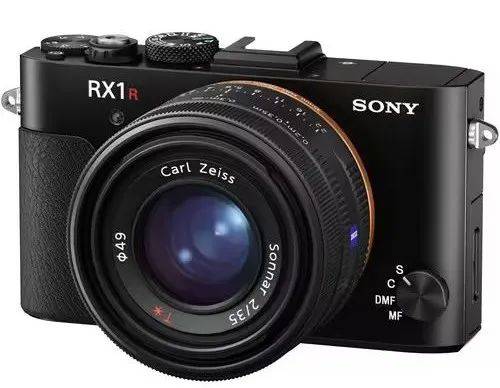 索尼新黑卡与富士x100vi竞争大疆新无人机一键就能动感花飞尼康