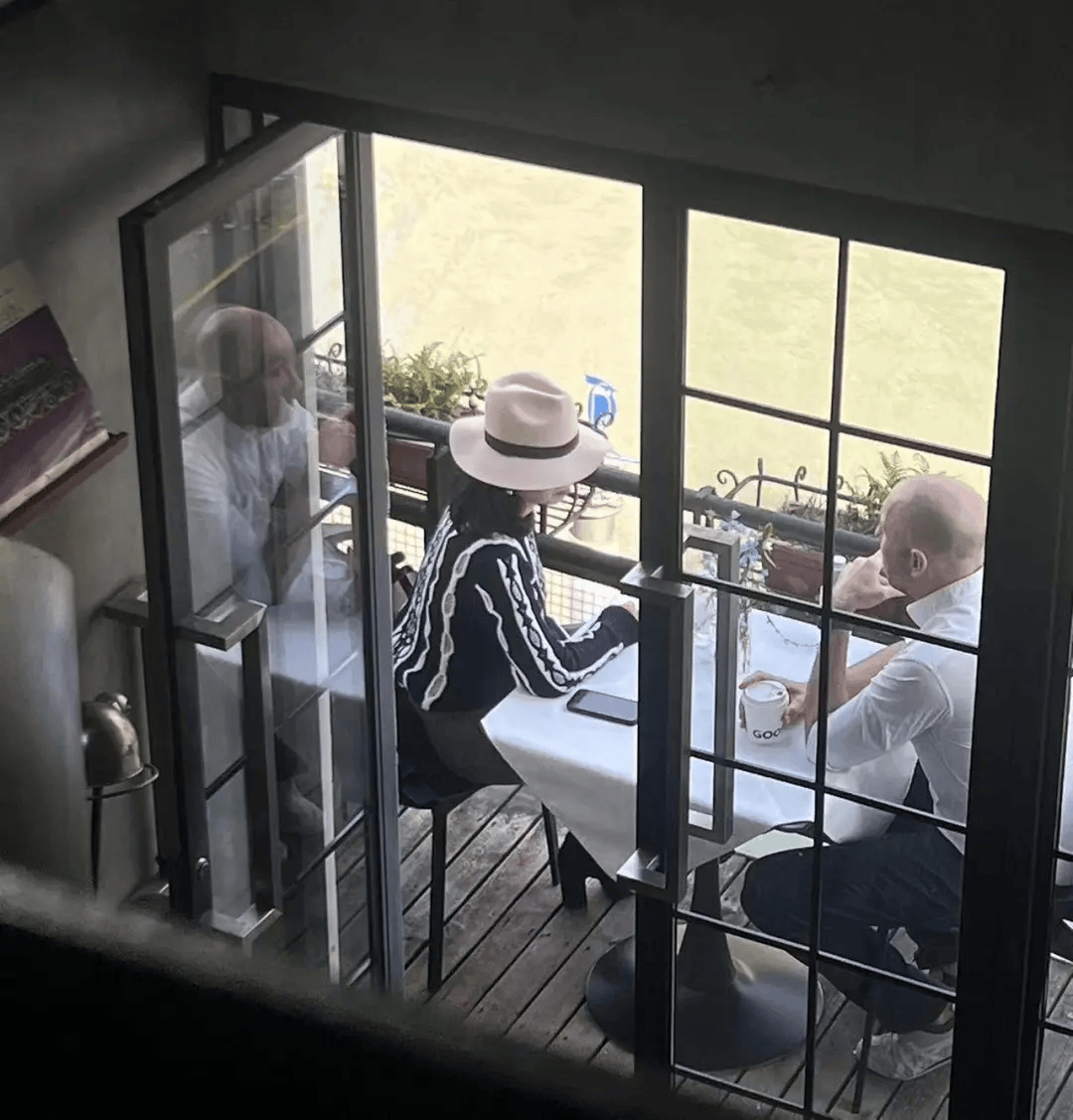 m50wonderful咖香普陀丨当咖啡遇上古董家具一品工业遗存中岁月的味道