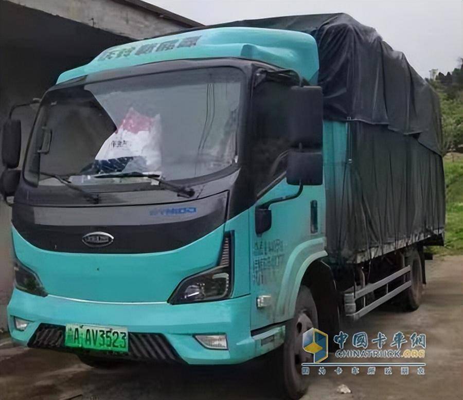 开着庆铃五十铃纯电轻卡evm100的追风少年_搜狐汽车_搜狐网