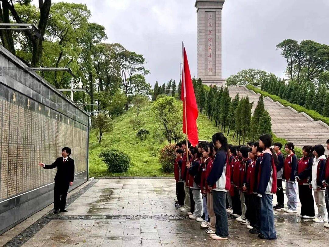 余江区第七小学4月11日,鹰潭市余江区5万余名学生通过"