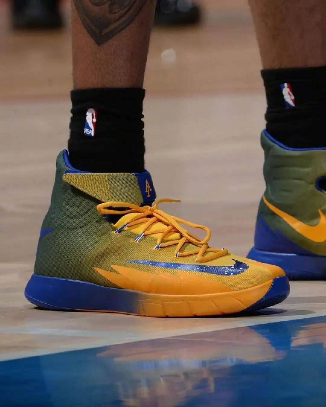 nike神作!惊艳了一代人……_hyper_球鞋_系列