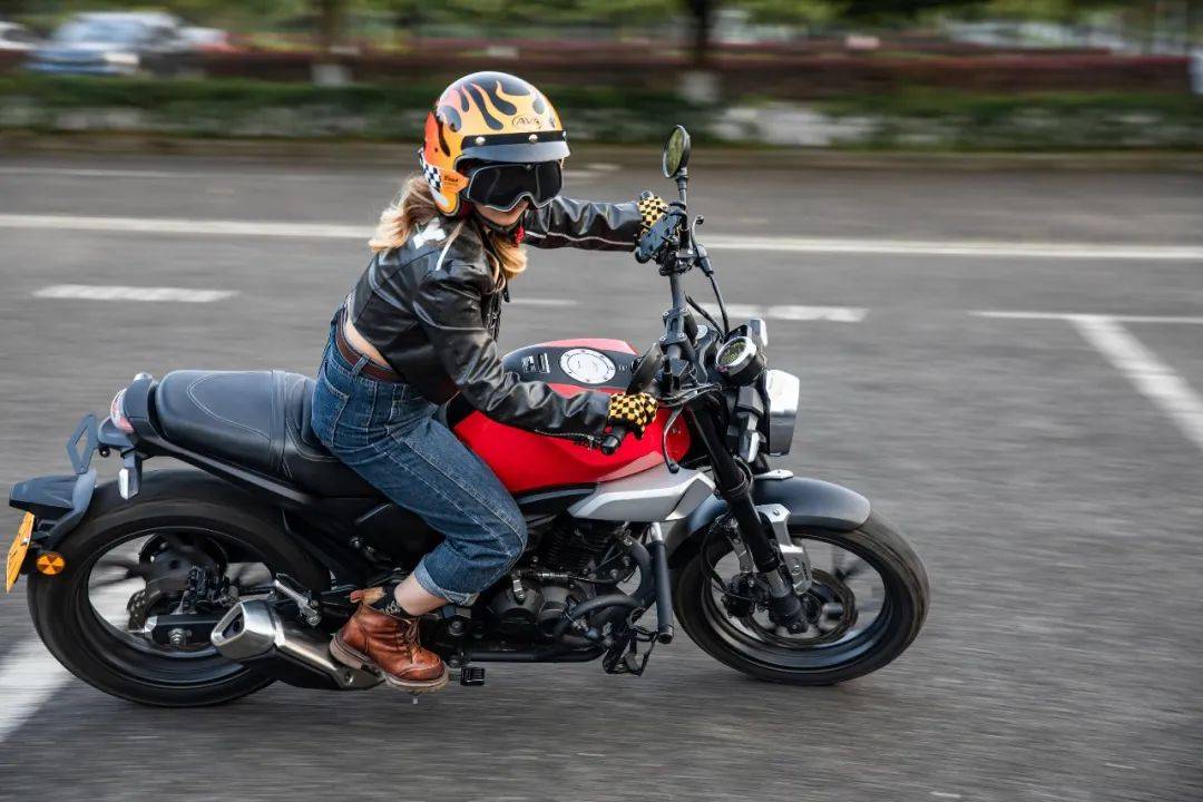 两万七千公里,气质依旧|新大洲本田运动复古cbf190tr旧车新骑