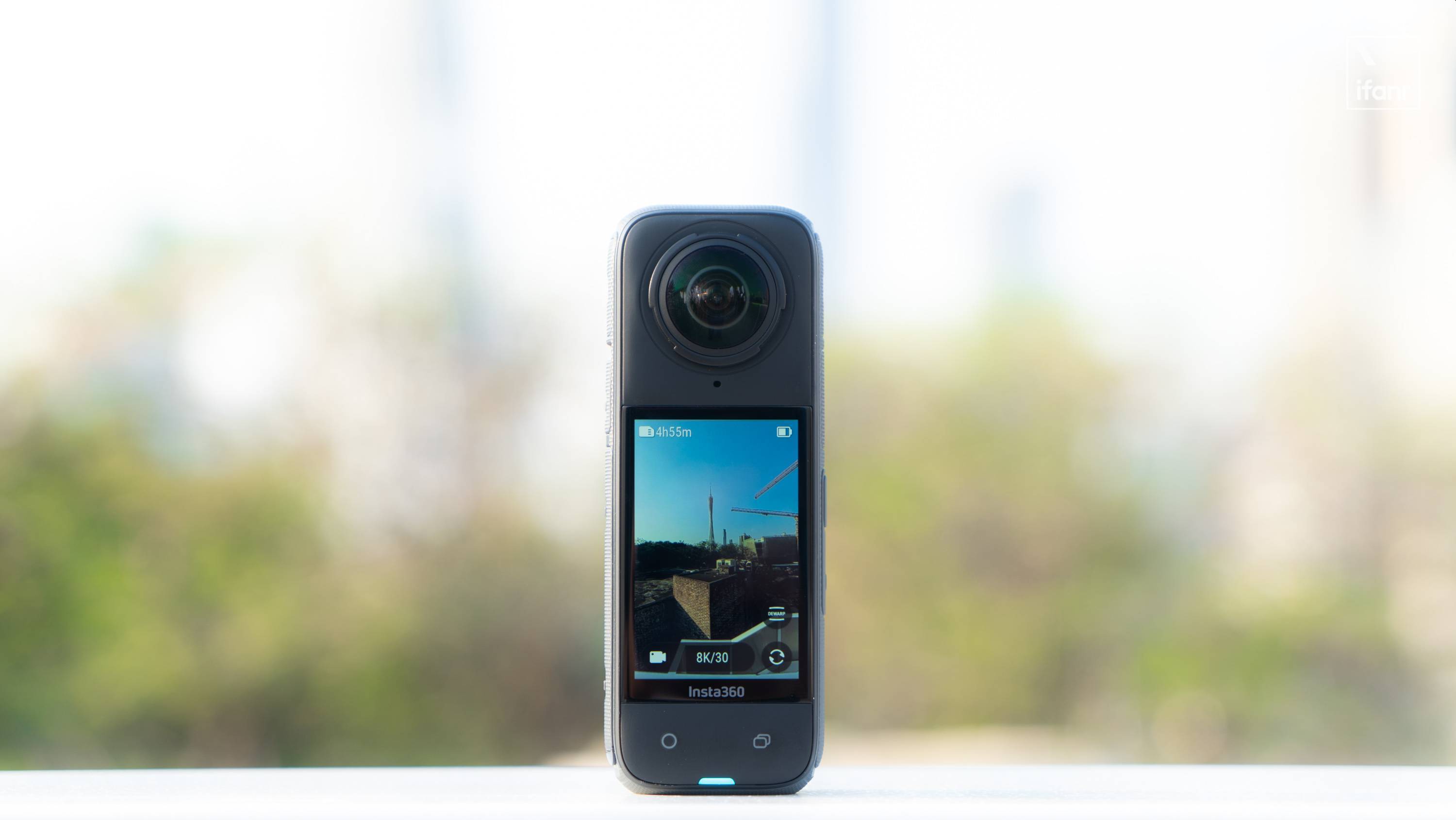 影石 X4 体验：拿在手上的全景 8K，最全面的全景运动相机