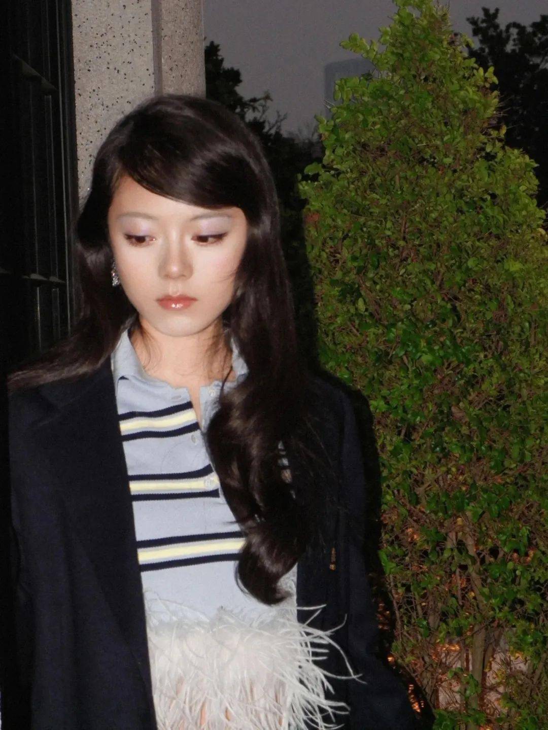 这两位是当时有名的问题人物,离经叛道,刁钻古怪.