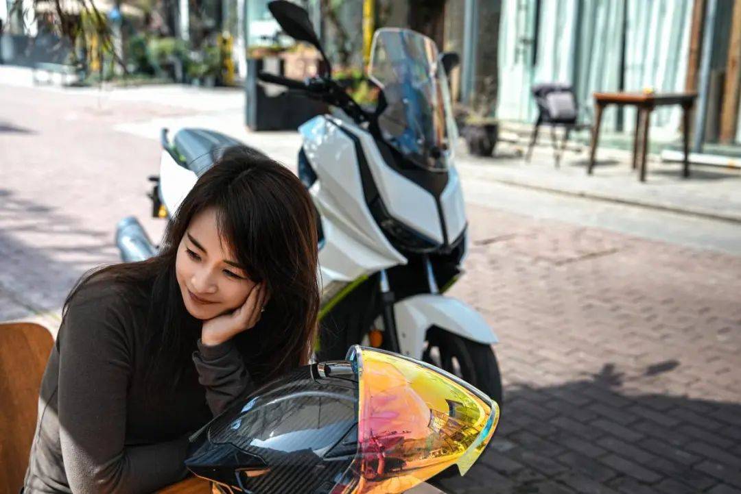 新一代卷王在这里!台荣全新运动踏板荣250发布在即