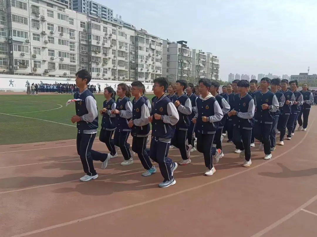 焦作市光明中学开展跑操比赛活动