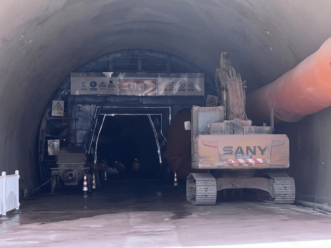 建设正酣 西宁高速史家山隧道加速推进中_施工_西昌_高速公路