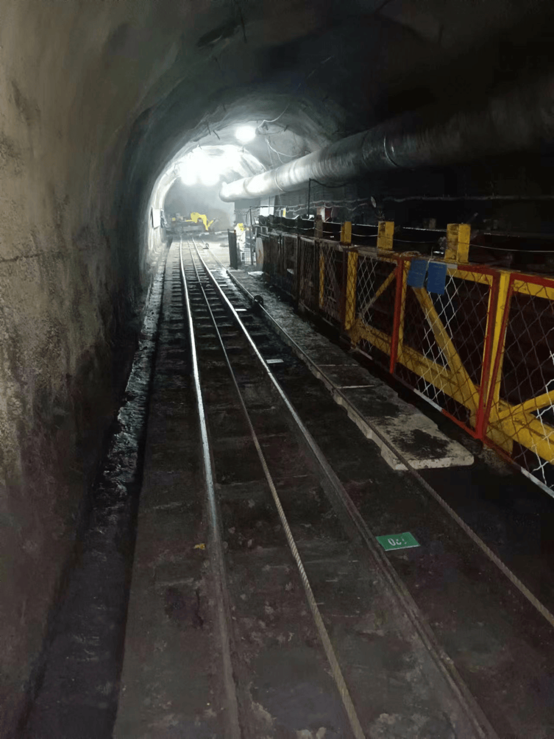 喜讯连连!6101轨道巷通过"精品工程"验收