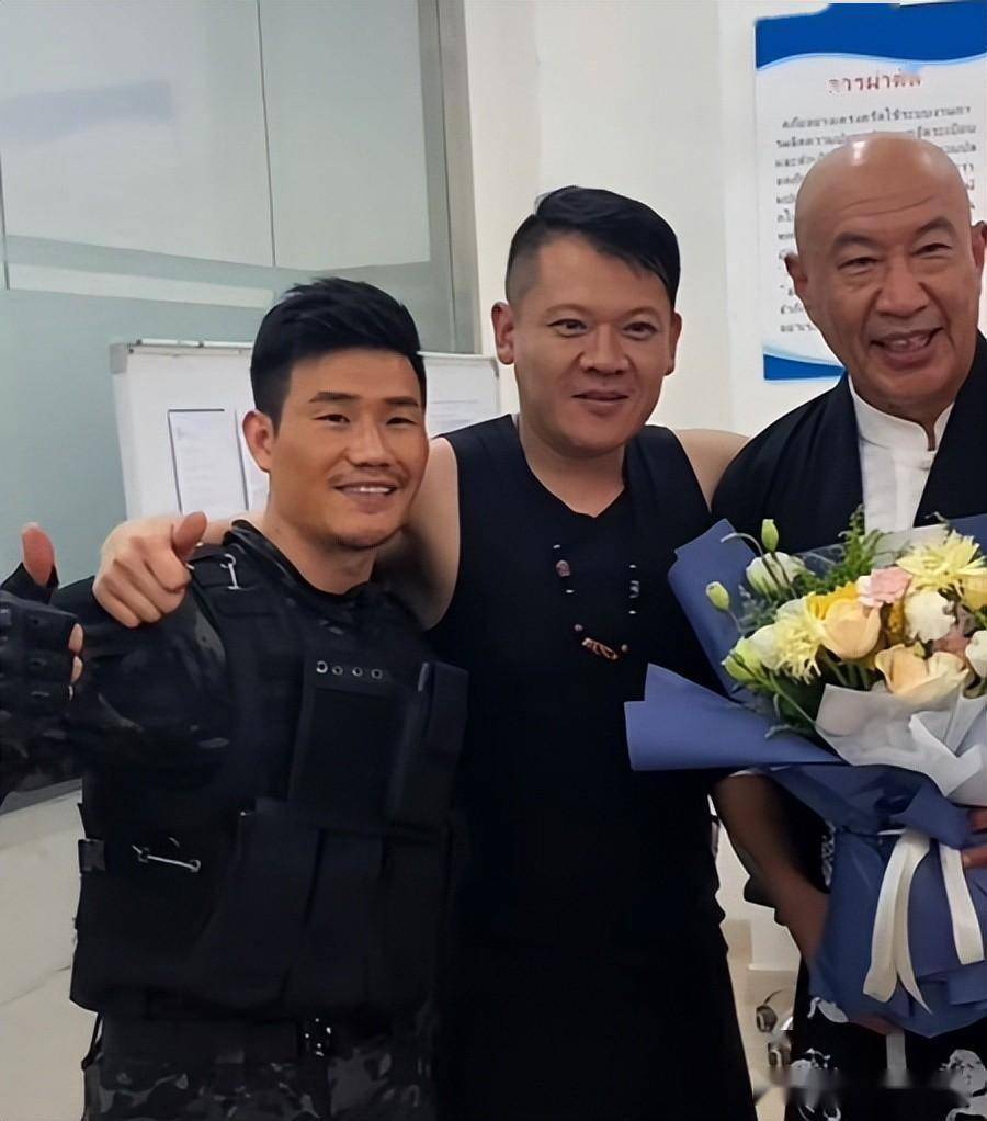 硬汉石兆琪:去演戏属"意外",最正确的决定,就是娶了圈外妻子