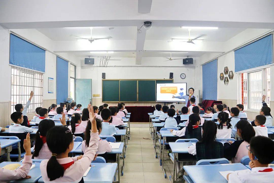 湖里区税务局思明区税务局走进企业,助力企业研发创新,产业发展向"新"