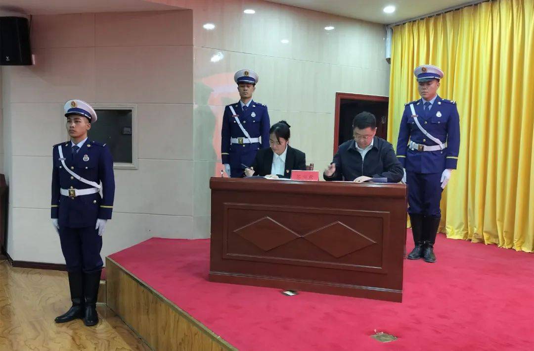 签订了《二〇二四年德令哈市消防工作目标责任书》,向尕海镇政府专职