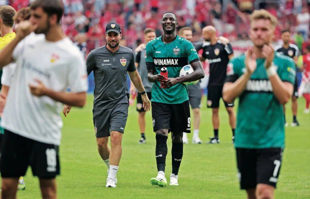 教坛新势力谁先跻身豪门?