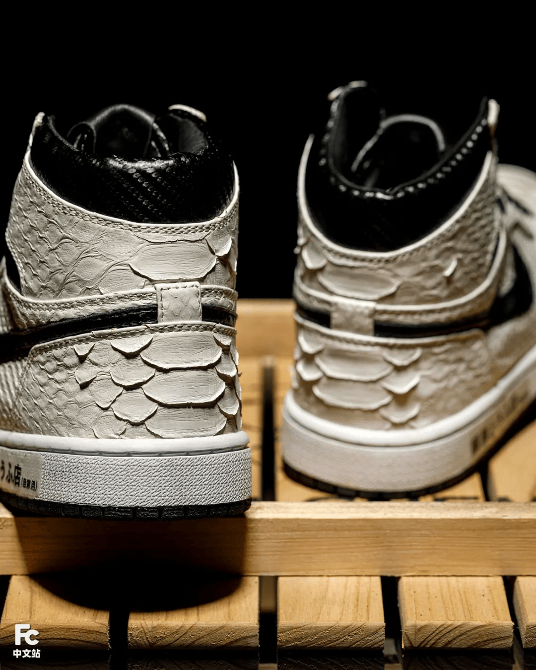 藤原豆腐 头文字d ae86 土屋圭市签名版_拓海_日本_赛车