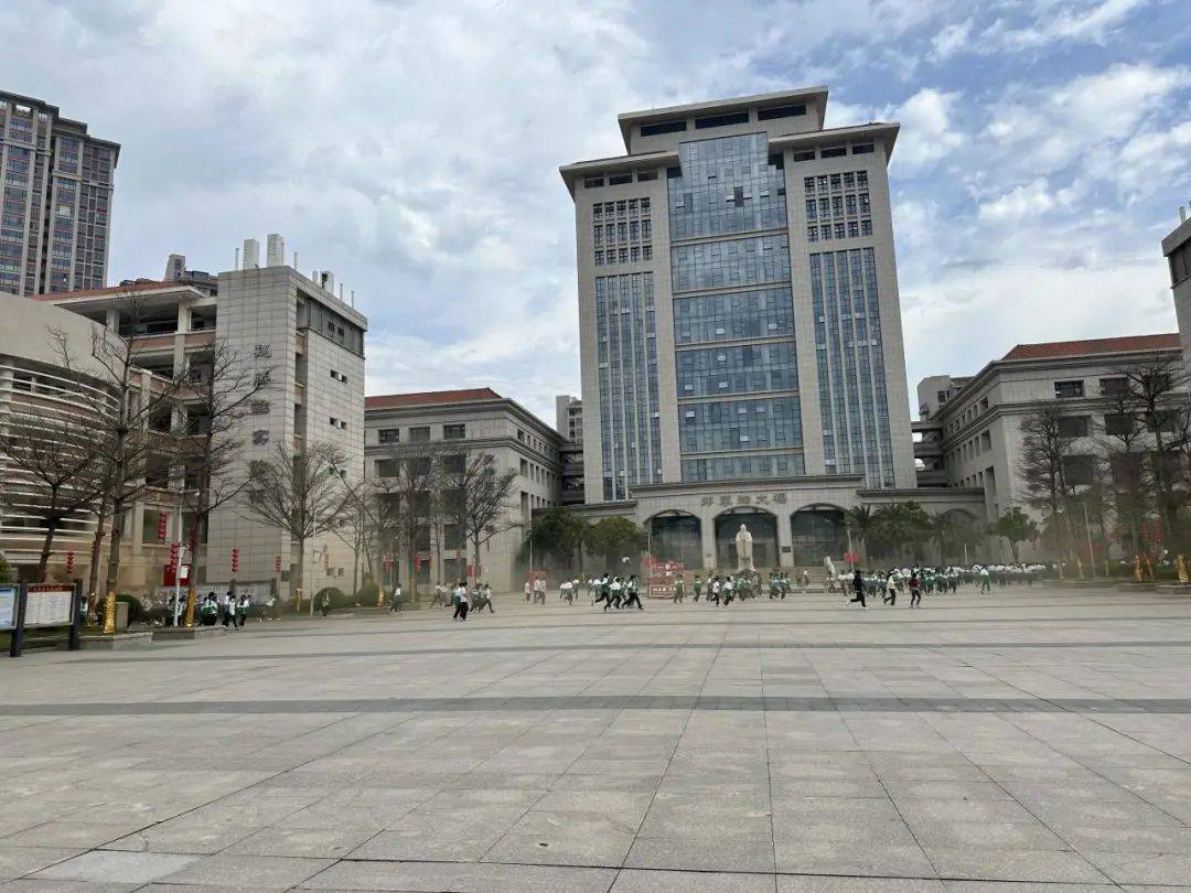 泉州五中春季消防安全演练活动圆满结束