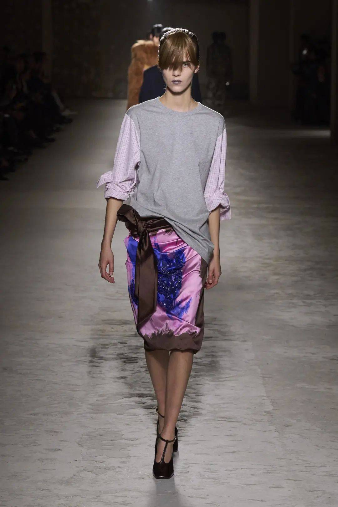 nina ricci 2024秋冬系列中国国际时装周上看起来有"衣张力"的服装长