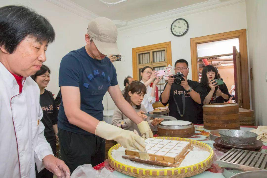 吸汤包,撸河豚,浪在中国江鲜之乡