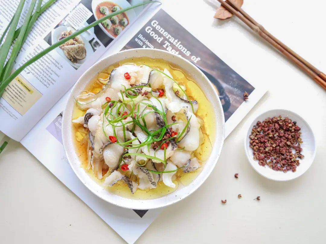 教你葱油鱼片的家常做法,步骤详细,滑嫩入味下酒又下饭!