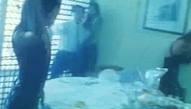 又美又吓人,她竟演过这么变态的片?