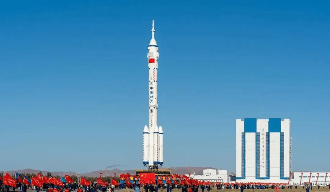 神舟十八号准备出征!航天员乘组即将亮相,神舟十七号返航倒计时