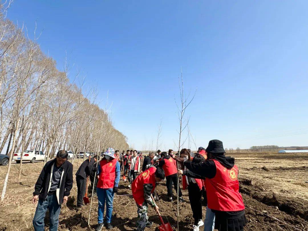 在龙江县新时代文明实践中心的组织动员下,龙兴镇,景星镇新时代文明