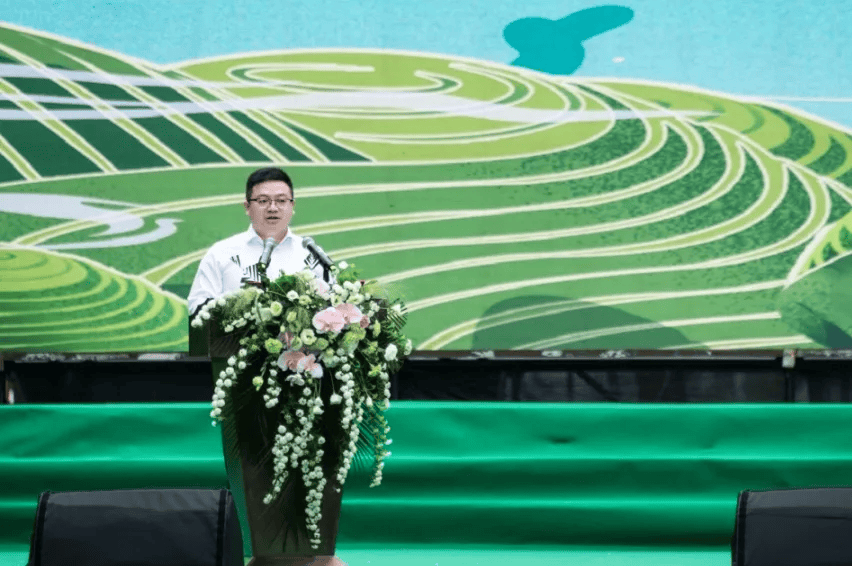 【关注】现场签约3.5亿,发布新版标准,利川用一杯红茶开门待世界_茶叶