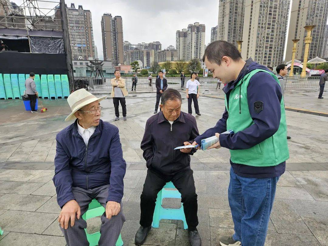 尚上教育志愿服务队参加仁怀市2024年"书香仁怀·全民阅读" 暨"仁怀红